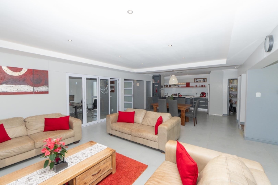 4 Bedroom Property for Sale in Laguna Sands Western Cape